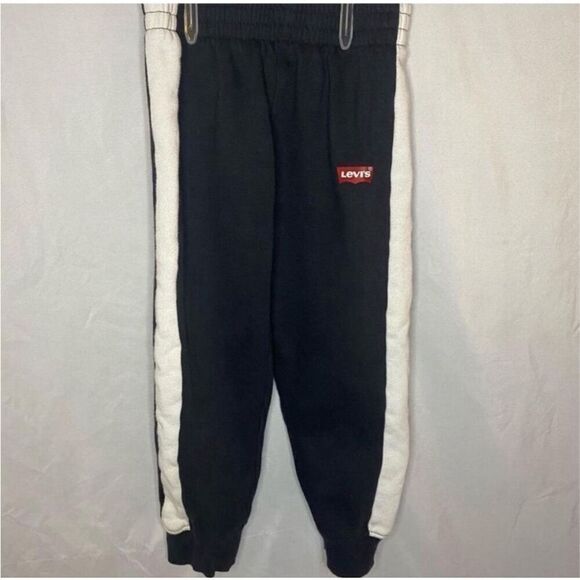 Boys Levi jogger set size 6 - Picture 5 of 8